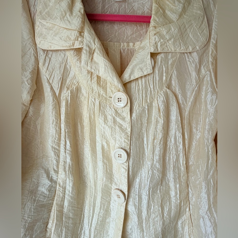 Lightweight Cream Button-Front Blazer Jacket - Picture 5 of 12